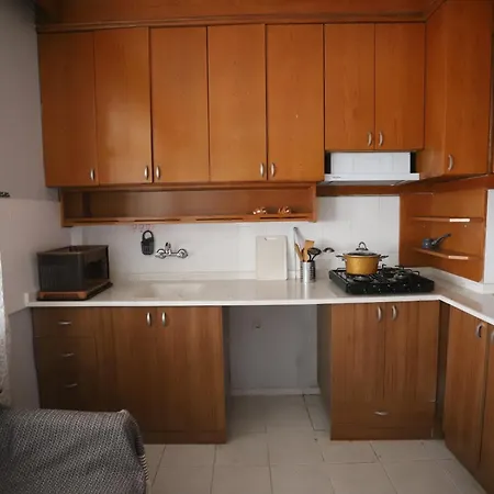 Spacious Flat 20 Minutes To Oldtown 아파트 *